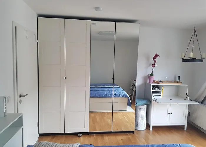Zimmer Mit Eigenem Bad In Maerchenstadt!